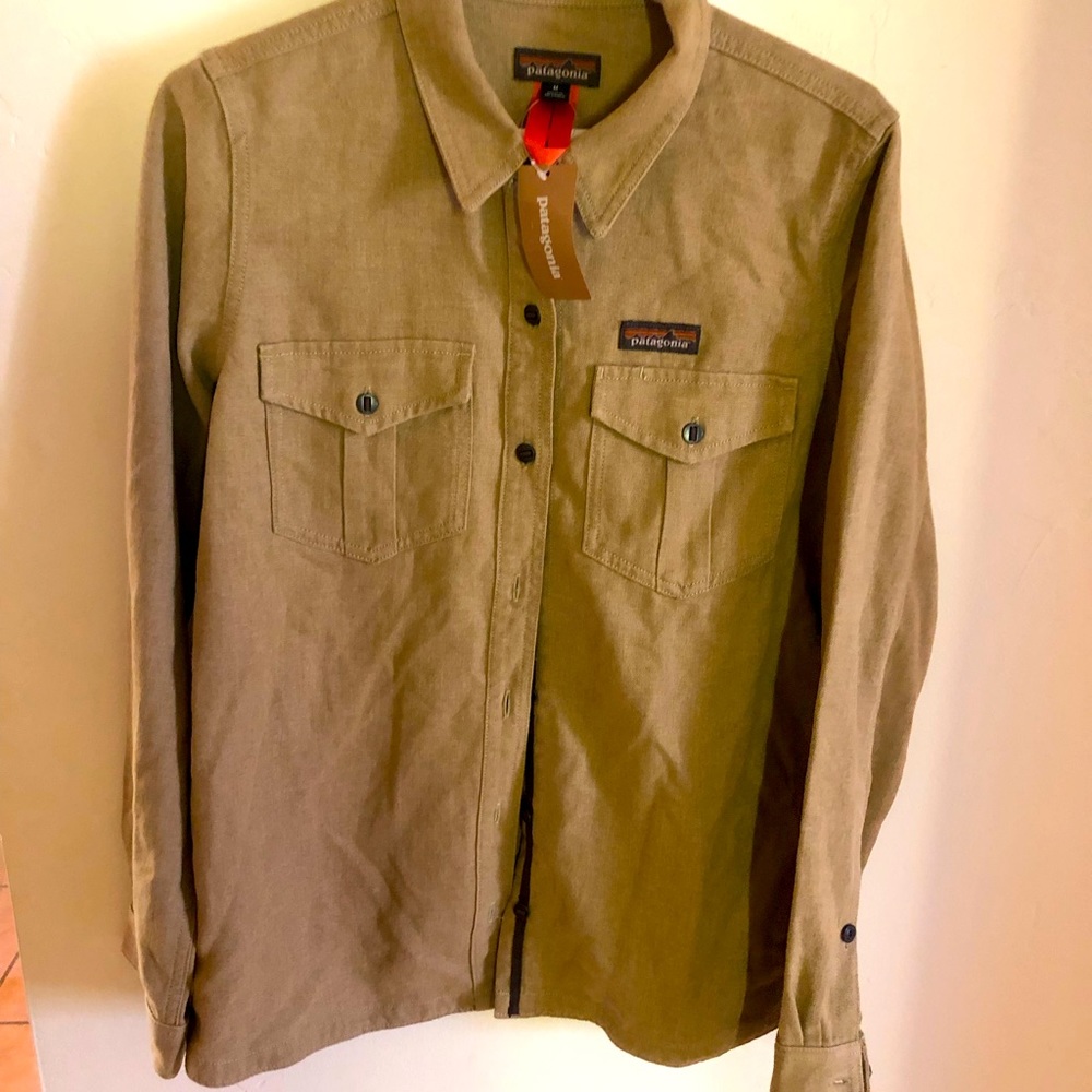 Patagonia Women’s Workwear Shirt - NEW